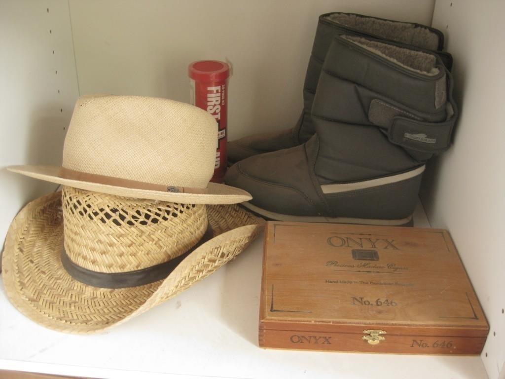 Straw Hats Snow Boots & More Kit In Cabinet