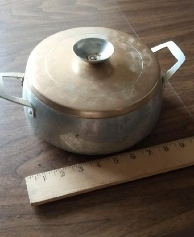 Vtg. Regal aluminum pot