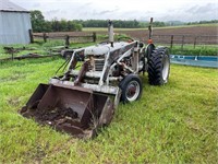 IH Tractor with Loader