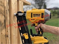 DeWalt 20V Electric 16 Ga. Angled Finish Nailer