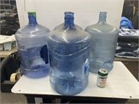 Plastic 5gal water jugs need cleaned