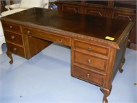LARGE EXECUTIVE DESK WITH INLAY 30" X 64"
