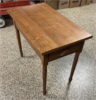 35"x20”x28”. Handmade Primitive Table. No Ship