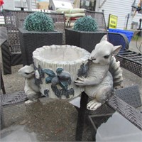 SQUIRREL PLANTER