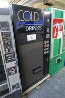 Cold Drink Soda Vending Machine (Open, no keys)