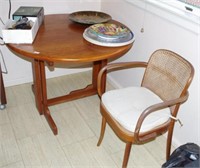 Pine drop sided kitchen table