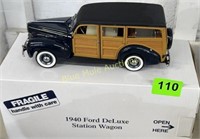 1940 Die Cast Ford Deluxe Station Wagon 1:24 scale
