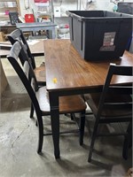KITCHEN TABLE / CHAIRS
