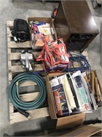 Pallet-sander, heater, garden hose, hand tools