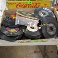 LARGE GROUP OF VINTAGE 45RPM RECORDS