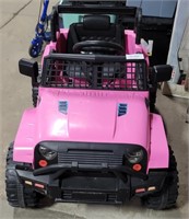 CHILDREN'S PINK ELECTRIC JEEP