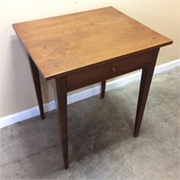 VTG. SINGLE DRAWER SIDE TABLE