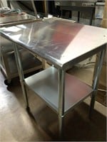 New 30" x 24" stainless steel table w shelf