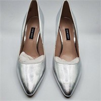 Nine West Silver Metallic Womens Pump size 9