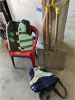 Childrens chairs, shovels & life jackets