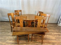 Circa 1800  Oak Round Table & 6 Chairs