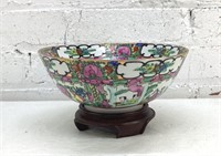 8" Oriental Bowl on pedestal