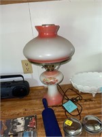 VTG Gone with the wind hurricane style lamp