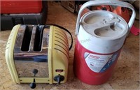 Dualit Toaster
/ Coleman Beverage Cooler