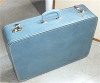 VINTAGE BLUE MONARCH SUITCASE