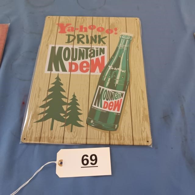 Advertisment metal sign