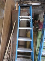 WERNER FIBERGLASS LADDER 7FT