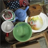 Tea pot, misc bowls, plates