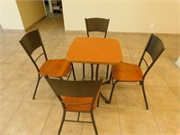 4 Metal / Wooden Chairs and Table