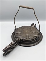 Griswold Erie Heart Star Waffle Iron With Base