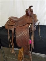 15 inch leather saddle