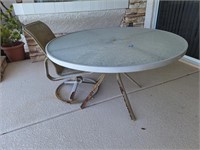 PATIO TABLE & CHAIR