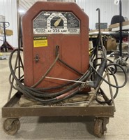 (M) Lincoln Electric Arc Welder, AC 225 Amp