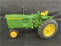 John Deere die-cast tractor, 1/16 scale