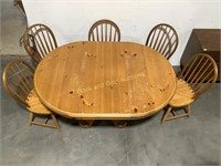 Round Table w/ 5 Chairs