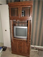 ENTERTAINMENT CABINET W/ PHILLIPS TV, CD PLAYER