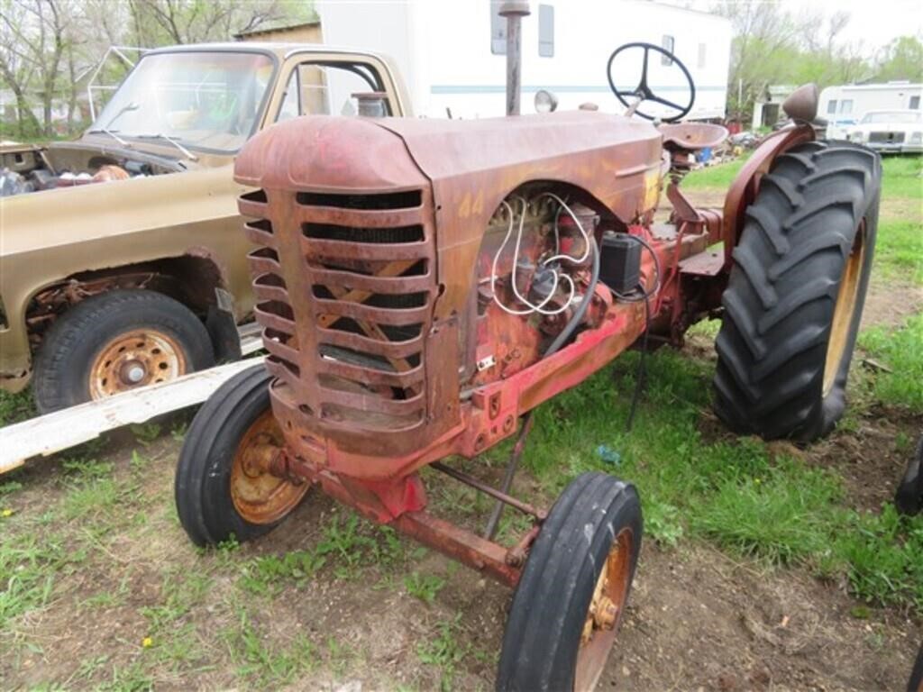 MH 44 Tractor (Circa 1950),S/N 44GS16875