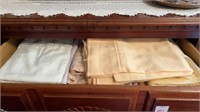 Bed linens - 4 drawer lot