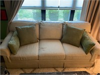 King Hickory 7 ft couch- Excellent shape