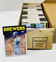 Box of 1986 Topps Baseball Cards