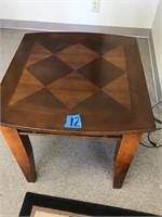 END TABLE 22 X 24. 23 INCHES TALL