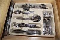 STAINLESS AND SILVER PLATE FLATWARE