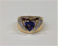 18k yellow gold triple A quality Tanzanite and