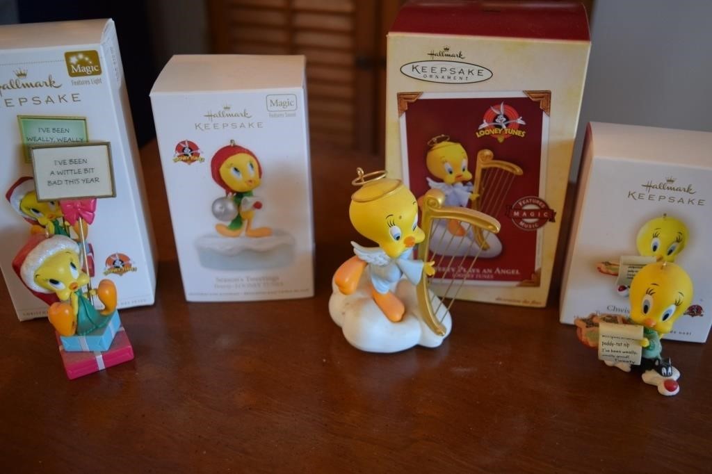 Hallmark Christmas Ornaments 4 pcs Tweety