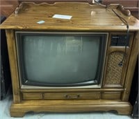 Vintage box floor tv; wooden casing; 37x21x32