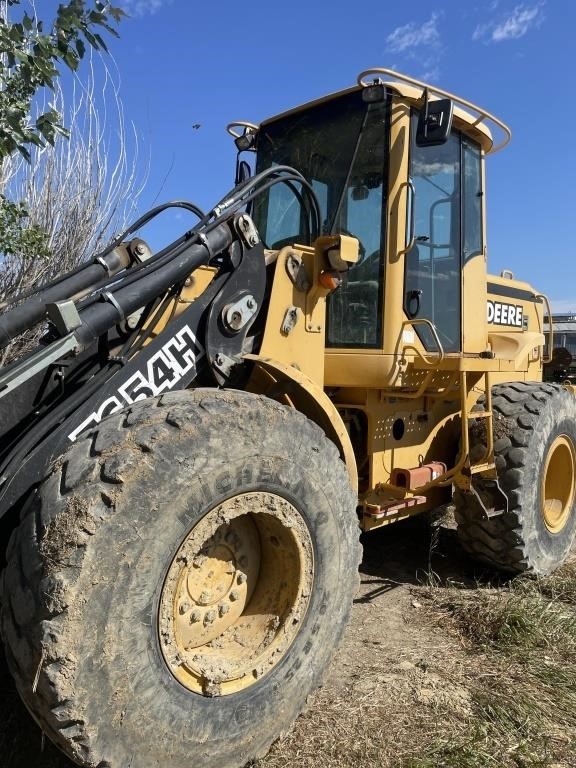 John Deere TC54H loader