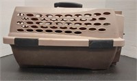 Pet Carrier. Small dog/ cat. 17in x 9in x 9,5in