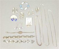 Small group of assorted sterling jewelry including