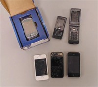 Broken iPhones Lot