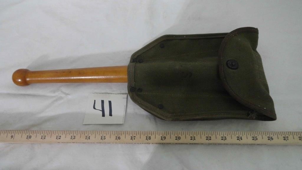 Trench Shovel w/Case