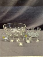 MIXED CLEAR GLASSWARE LOT  SALAD/CHIP BOWL 10 INCH